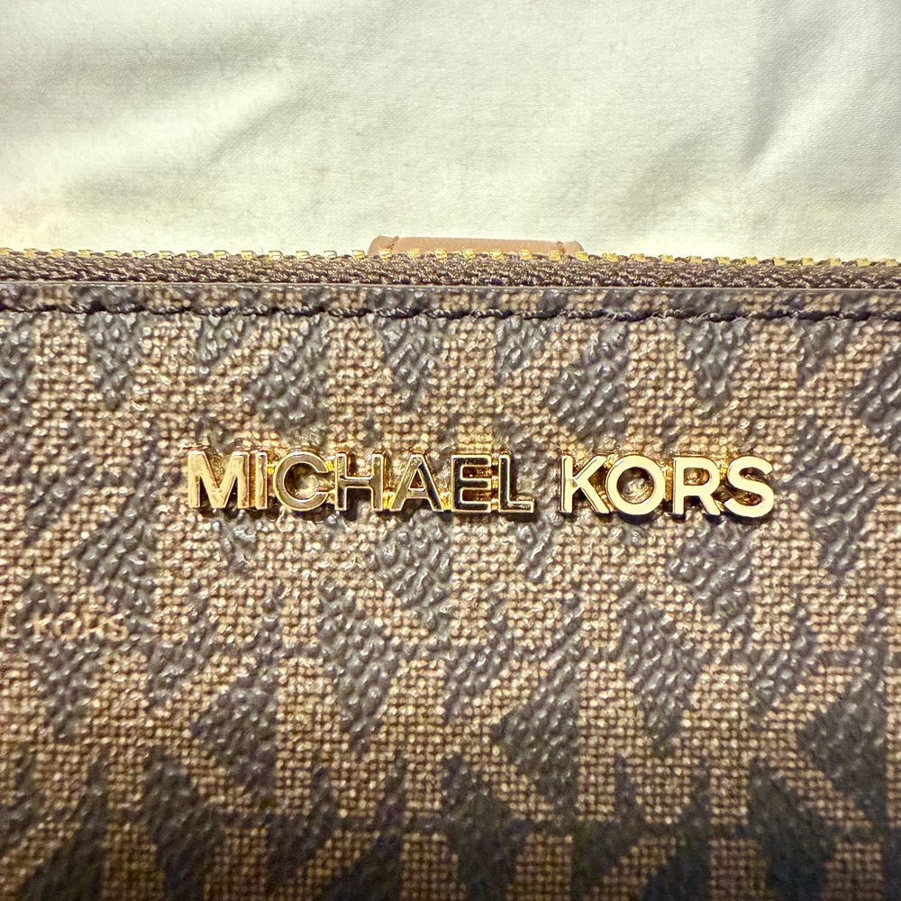 Michael Kors Gold and Brown Large Double Zip Wristlet - Picture 3 of 9